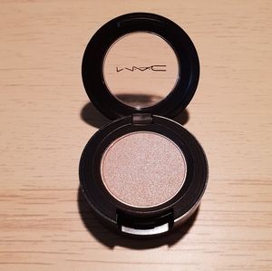 COPY - Brand New MAC Eyeshadow Retrospeck